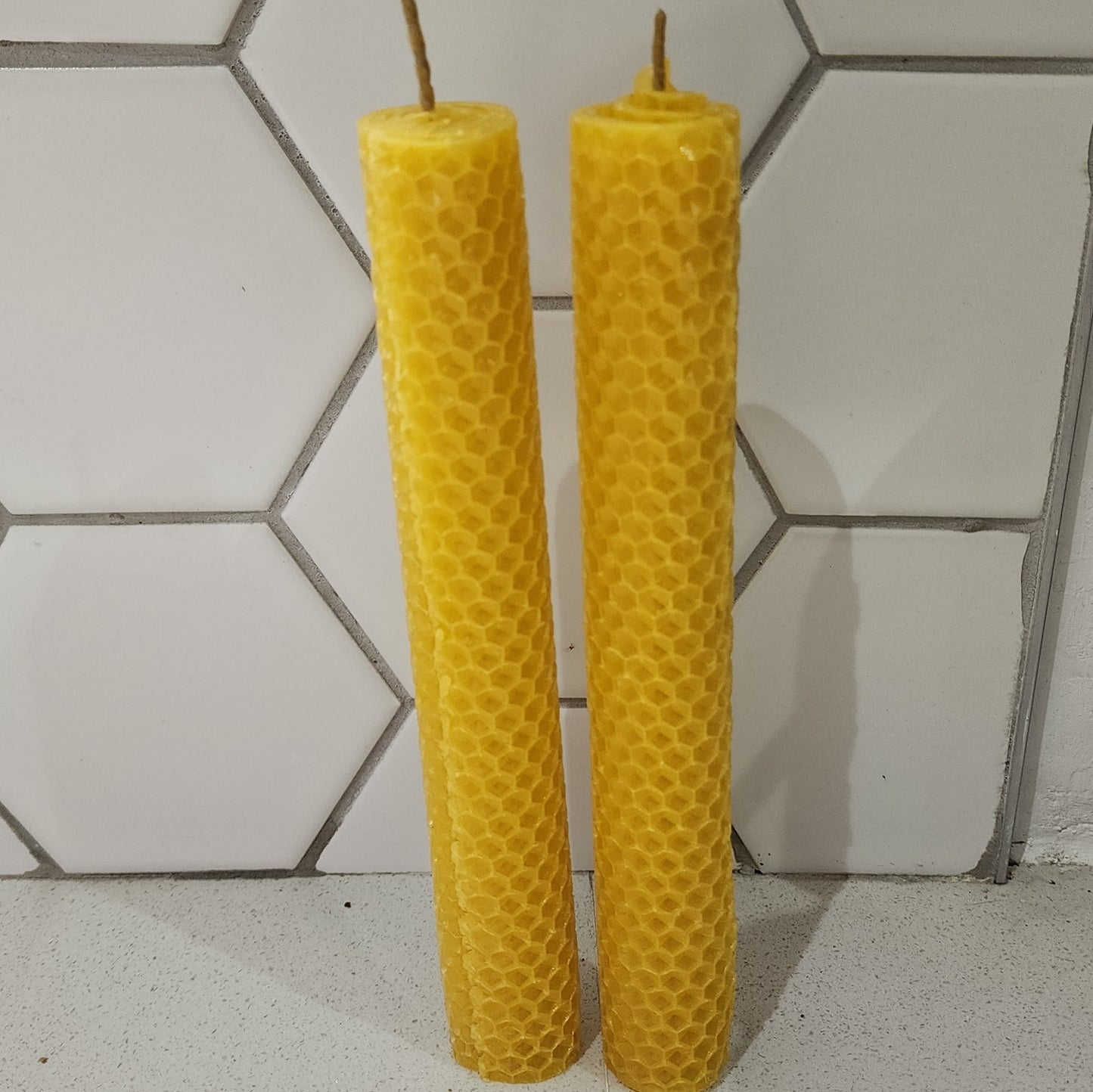 Beeswax Candle - Hand Rolled